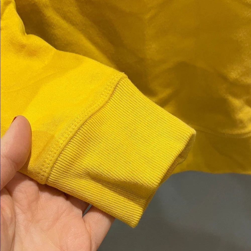 NWT GAP Kids Yellow Gold Crewneck Sweatshirt Medium (8)